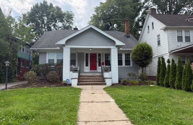 Charming 5 Bedroom 13048 Cedar photos photos