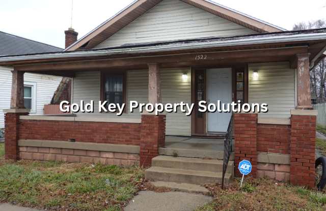 Large 2 BR 1 BA House with New Carpeting and Paint (NO SECTION 8) - 1522 West 8th Street, Anderson, IN 46016