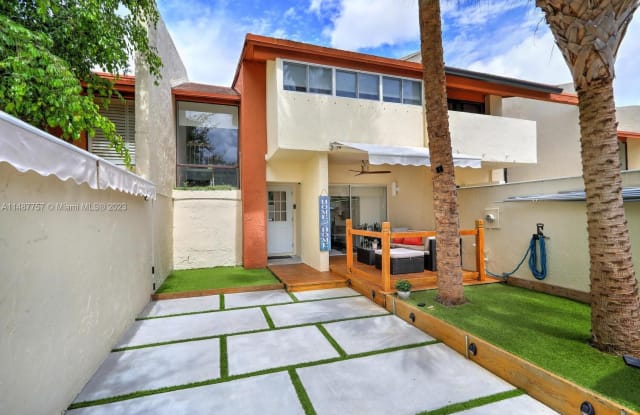 10461 SW 80th St - 10461 Southwest 80th Street, Kendall, FL 33173