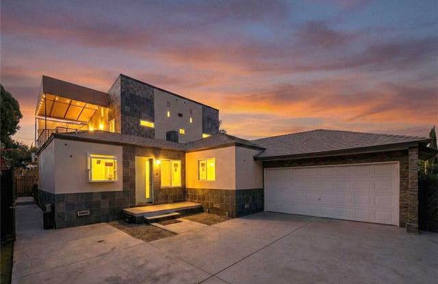 18750 Collins Street photos photos