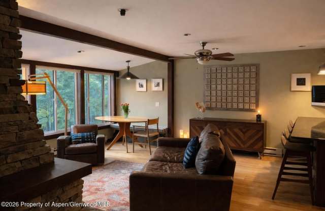 409 Park Circle Gallery 3