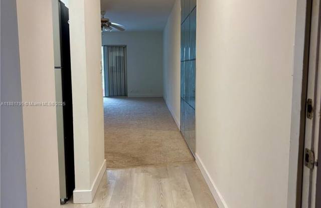 300 Golden Isles Dr photos photos