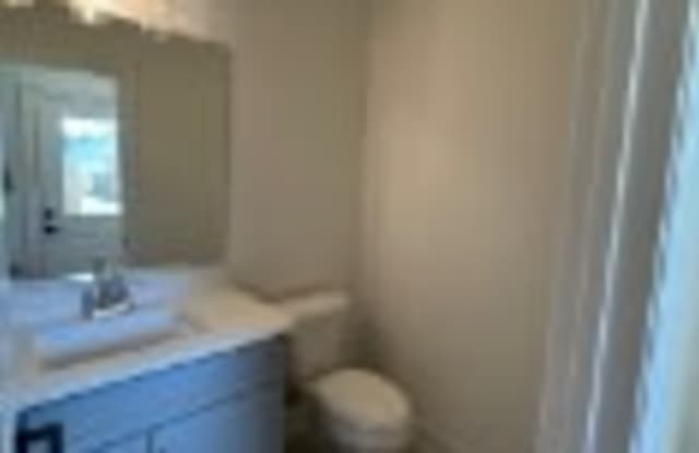 640 Cottage Grove Gallery 4