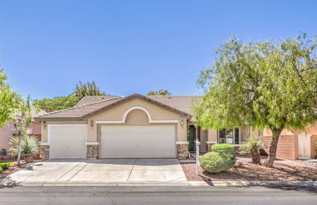 single story / 3 car garage / 3 bedrooms / 3 baths photos photos