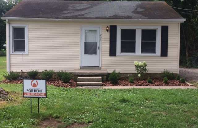 2 bedroom 1 bath $895 per month - 255 Warren Way, Bowling Green, KY 42101