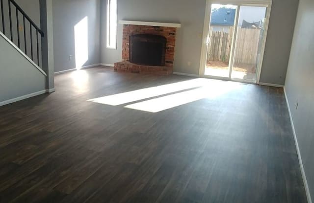 323 S. 40th Place  Unit A - 323 South 40th Place, Springfield, OR 97478