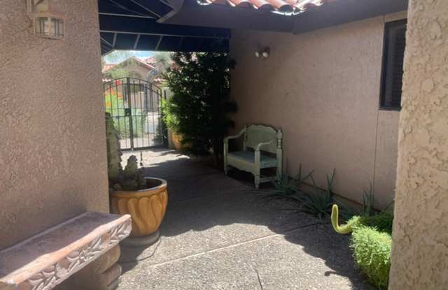 Beautiful home in gated community Gallery 4