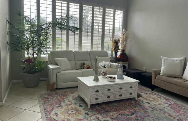 6393 Bella Circle Gallery 4