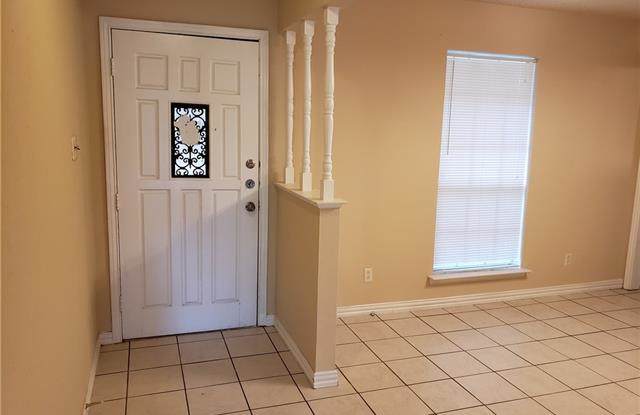 205 Iroquois Lane Gallery 2