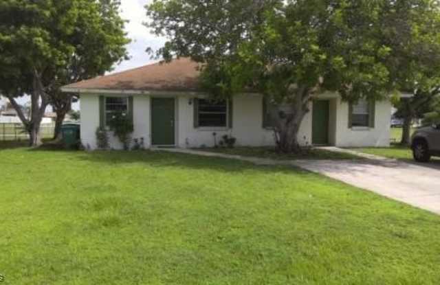 1021 NE 8th Terrace photos photos