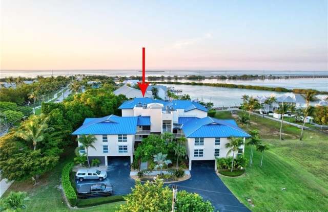8302 Marina Villas Drive Gallery 3