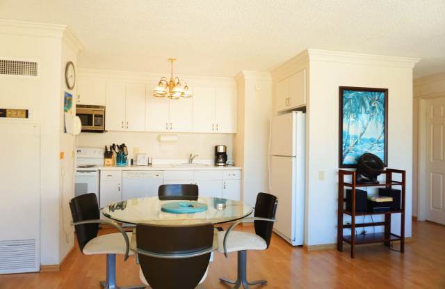 Waikiki One-Bedroom with Central A/C, Ocean Views, & Parking Gallery 3