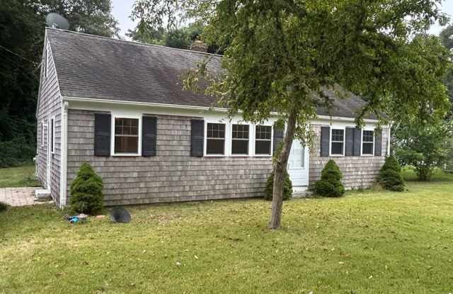 Dennisport 3 Bedroom Ranch - 17 Smith Street, Dennis Port, MA 02639