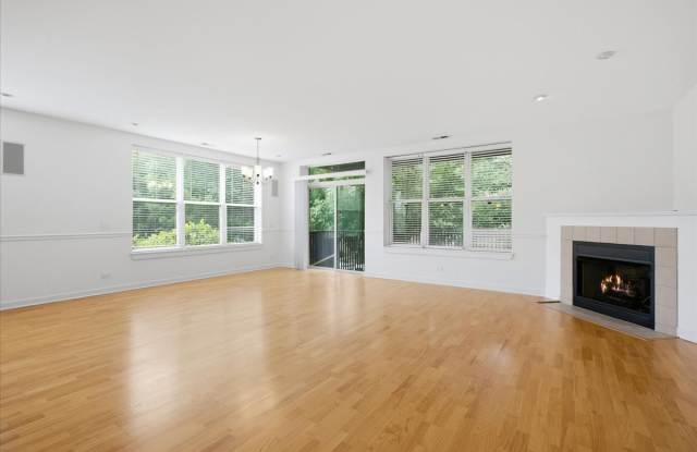 2220 West Maypole Avenue Gallery 4