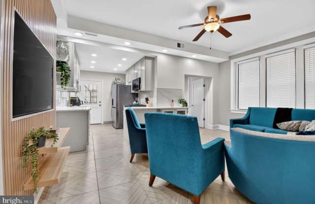 1919 19TH ST NW #302 Gallery 4