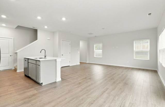 6305 Marinelli Dr N Gallery 4