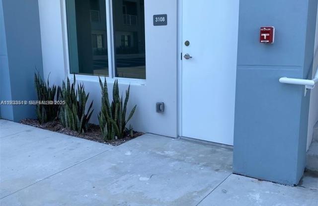 2535 NE 193rd St photos photos