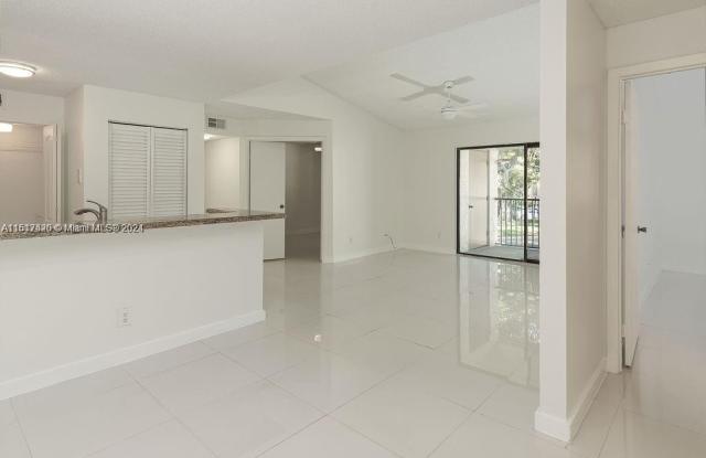 640 S Park Rd - 640 South Park Road, Hollywood, FL 33021