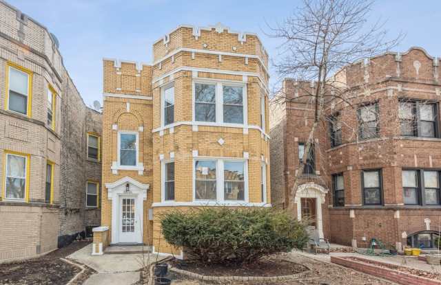 5816 N Artesian Avenue photos photos