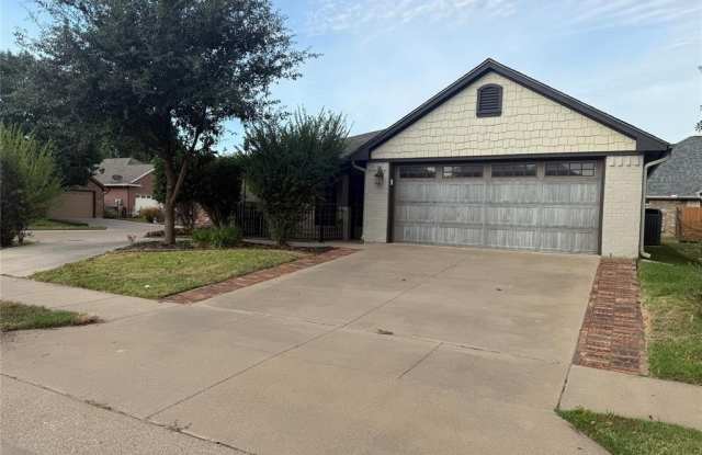 1010 Roberts Bend Court - 1010 Roberts Bend Court, Granbury, TX 76048