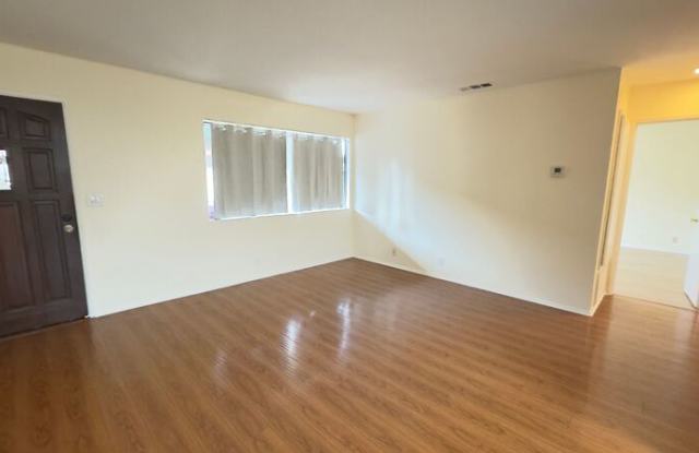 539 N Alameda Ave Gallery 4