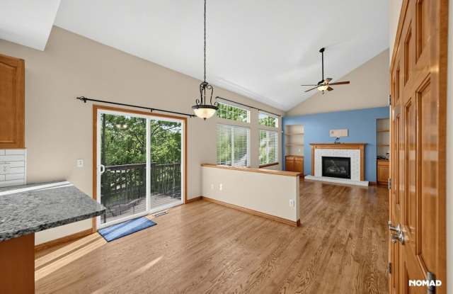 Spacious 5BR House in Parker Gallery 3