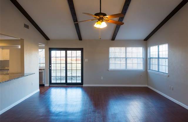 2127 Rockwood Drive Gallery 4