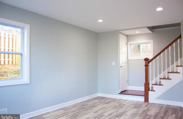 1010 HIGHVIEW DRIVE Gallery 3