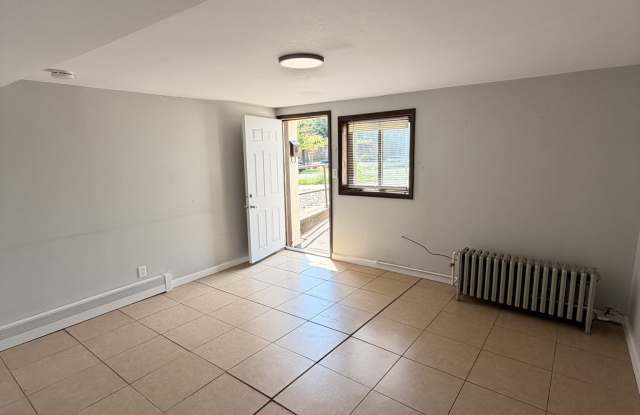 509 North Perry Street - 507 Gallery 3