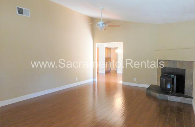 Spacious 3 bd/2ba Foothill Farms Home with 2 Car Garage Gallery 4