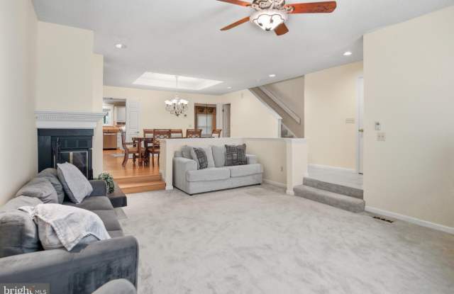 428 CRANES ROOST Court Gallery 4