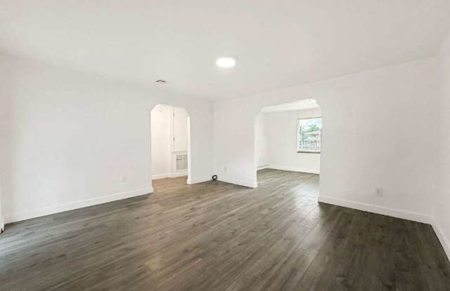 5716 Mayo Street Gallery 4