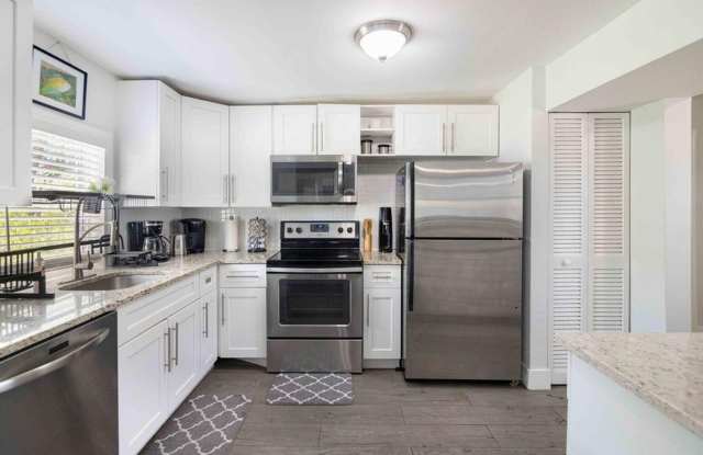 915 3rd Street, West Palm Beach, FL 33401 photos photos