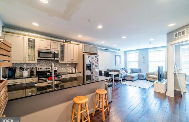 135 N 3RD STREET - 135 North 3rd Street, Philadelphia, PA 19106