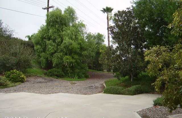 13814 Lake Poway Road Gallery 4