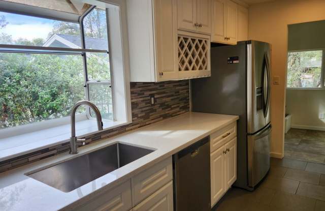 Charming Lake Wildwood Home 3 Bedroom 1 Bath photos photos