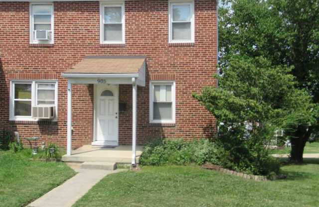 905 Maiden Choice Ln Gallery 2