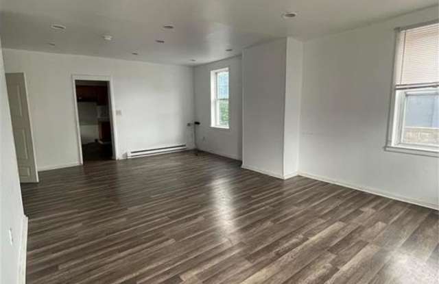 551 Sumner Court Gallery 2
