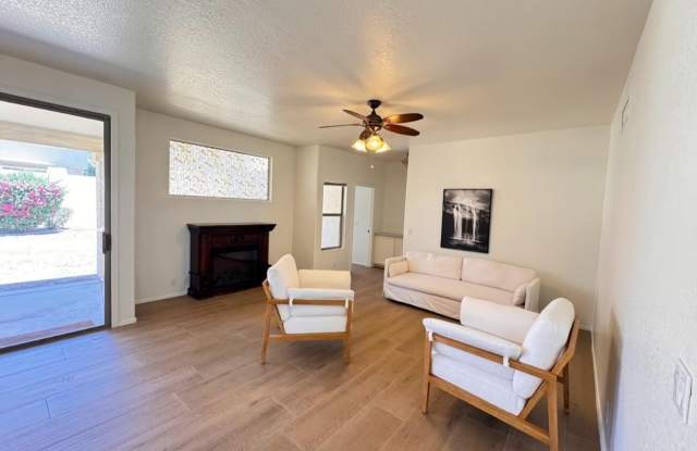4046 E Agave Road Gallery 4