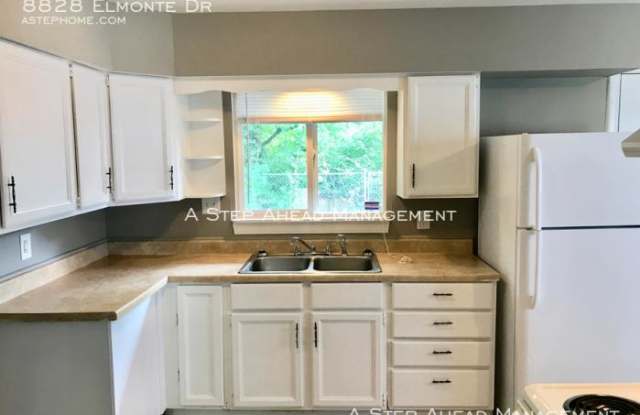 8828 Elmonte Dr Gallery 3