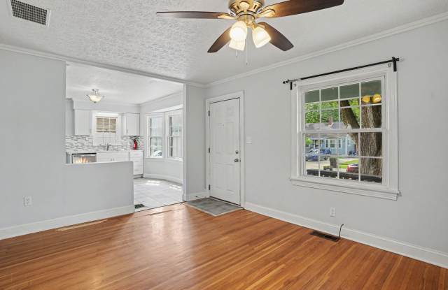 3 Bed/1 Bath Home Close to U of L & Churchill Downs Gallery 4