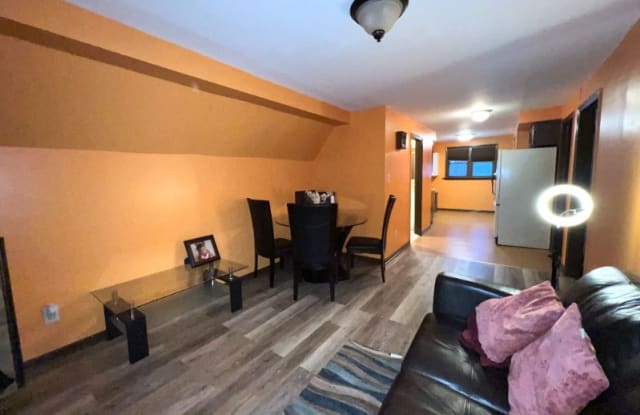 1829 Osterlitz Ave, Unit 2 1829 - 1829 Osterlitz Avenue, Schenectady, NY 12306