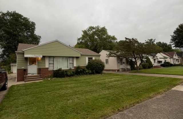 15317 Steinway Boulevard Gallery 1