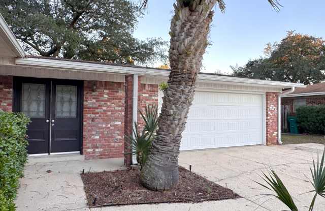 702 Tarpon Lane Gallery 4
