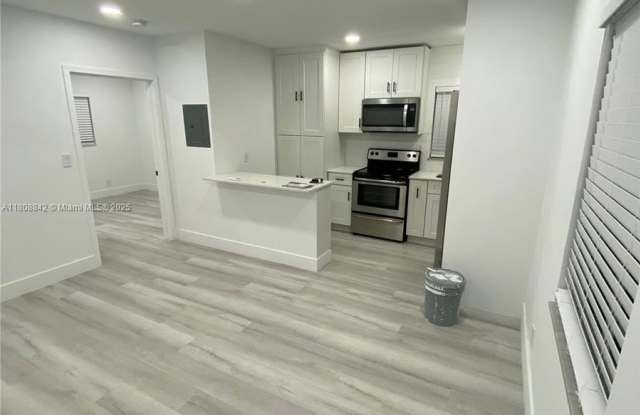 3071 SW 27th Ave photos photos