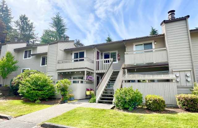 Woodinville ~ Woodland Hills Condo photos photos