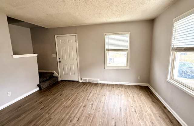 9534 Charlotte Street photos photos