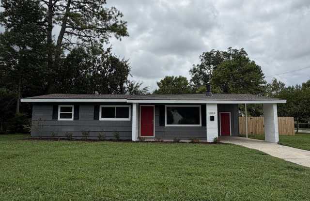 1000 Lowell Drive Gallery 2