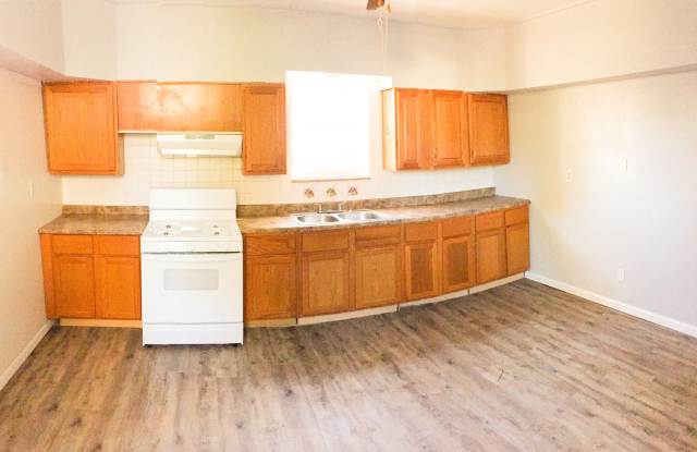 2BR/1BA Single Family Home! Renovated! photos photos