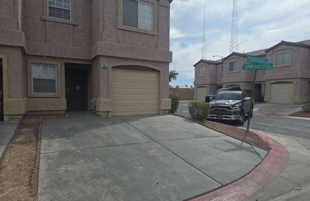 2517 Danborough Court Gallery 1